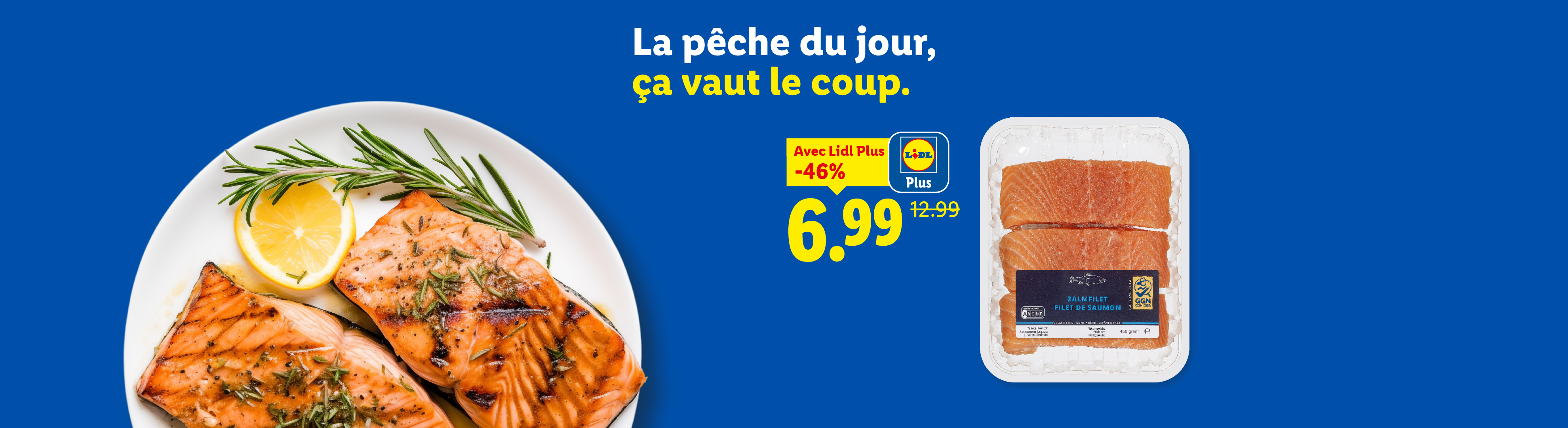 Filets de saumon frais et grillés avec citron et romarin, avec une offre promotionnelle.
