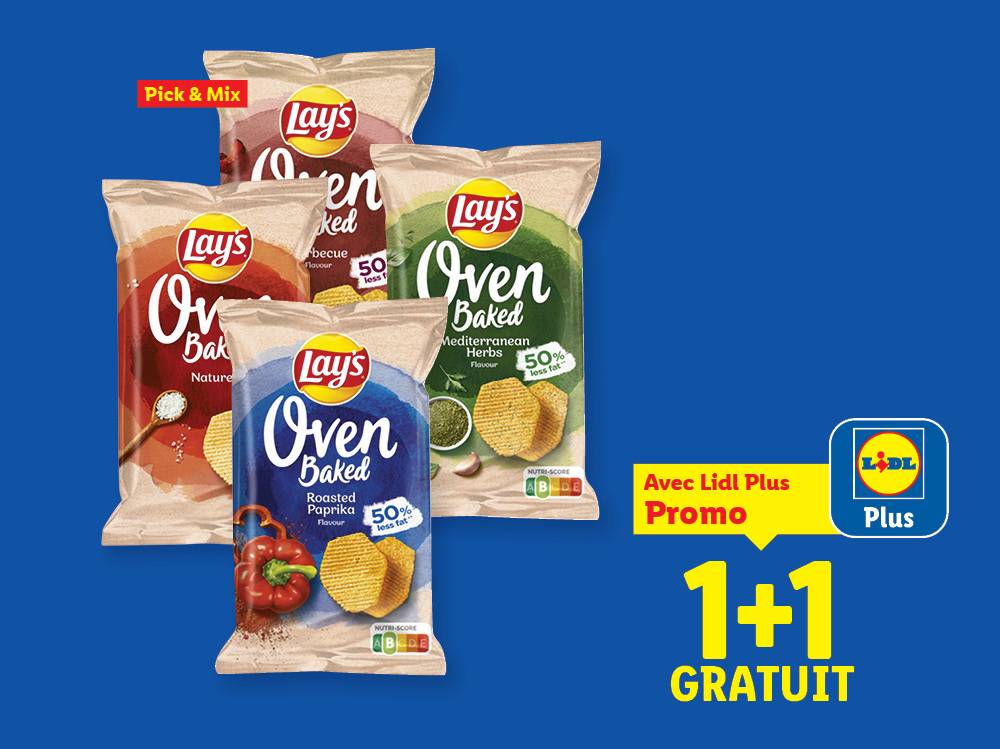 Quatre paquets de chips cuites au four de différentes saveurs, avec une offre 1+1 gratuit.