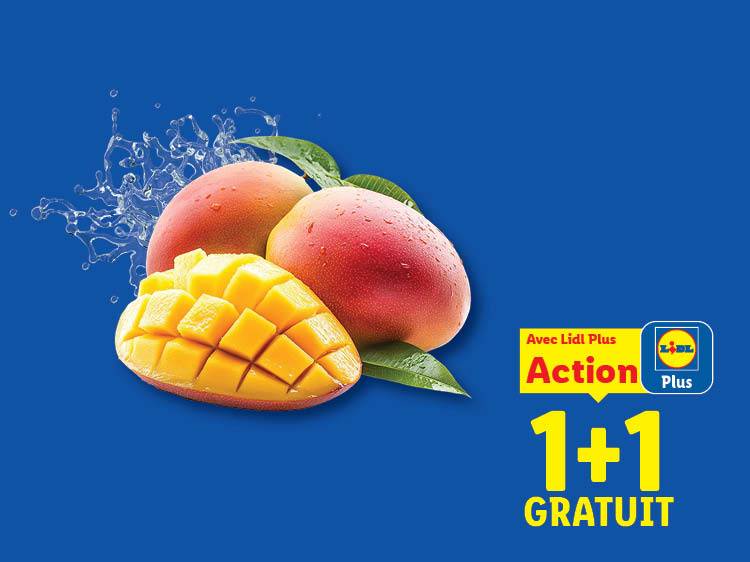 Mangues fraîches avec des éclaboussures d'eau et une offre 1+1 gratuit.