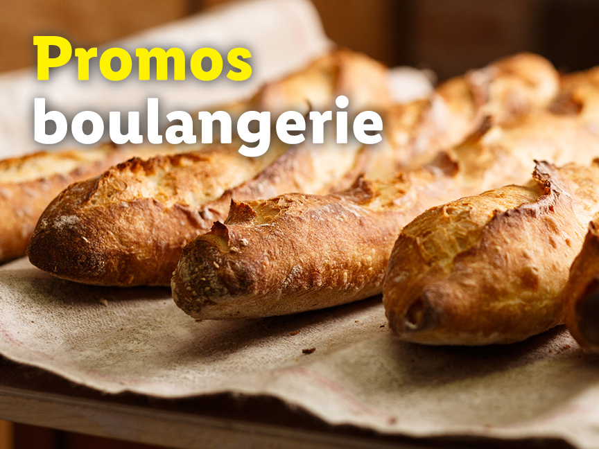 Promotions de boulangerie avec des baguettes fraîchement cuites.
