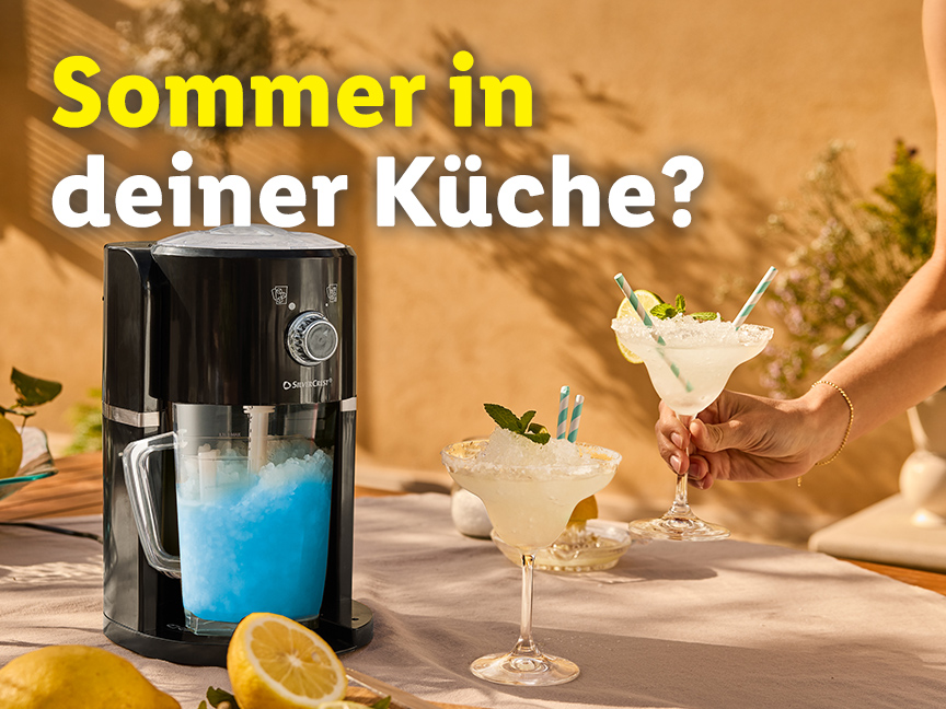 Severin-Eiscrusher bereitet Cocktails an sonnigem Tag zu.